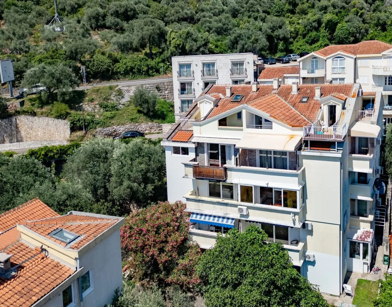 Prodaja, jednosoban stan, 45m², Sveti Stefan, Budva