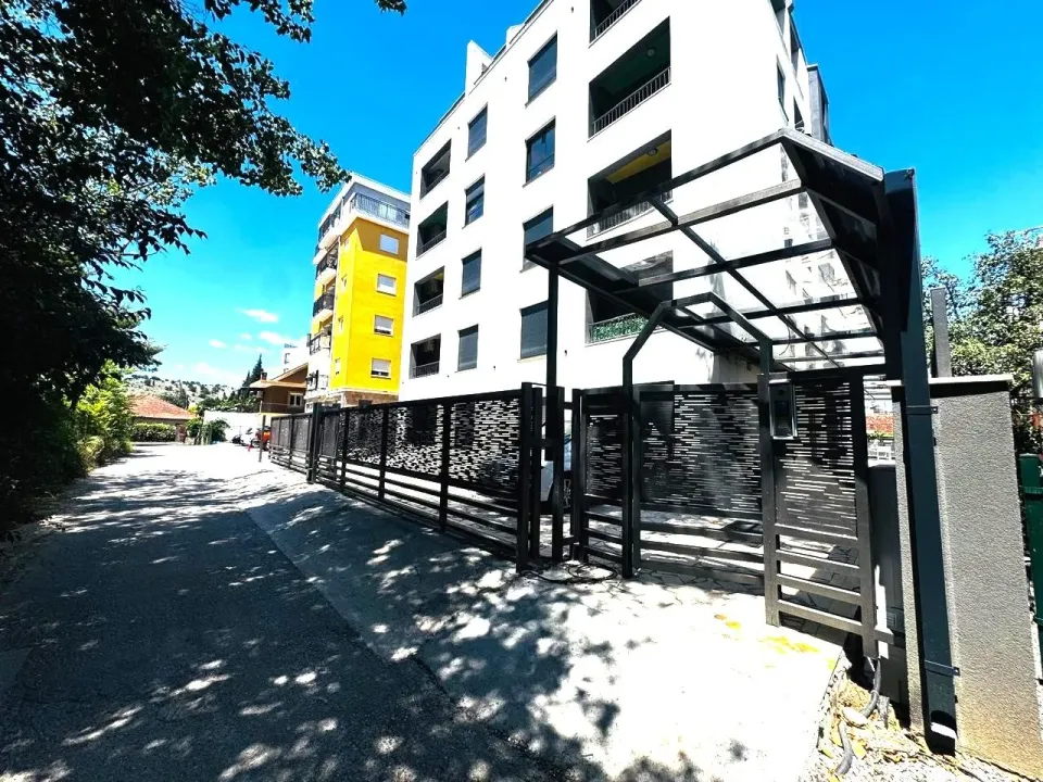 Prodaja, dvosoban stan, 77m², Zagorič, Podgorica