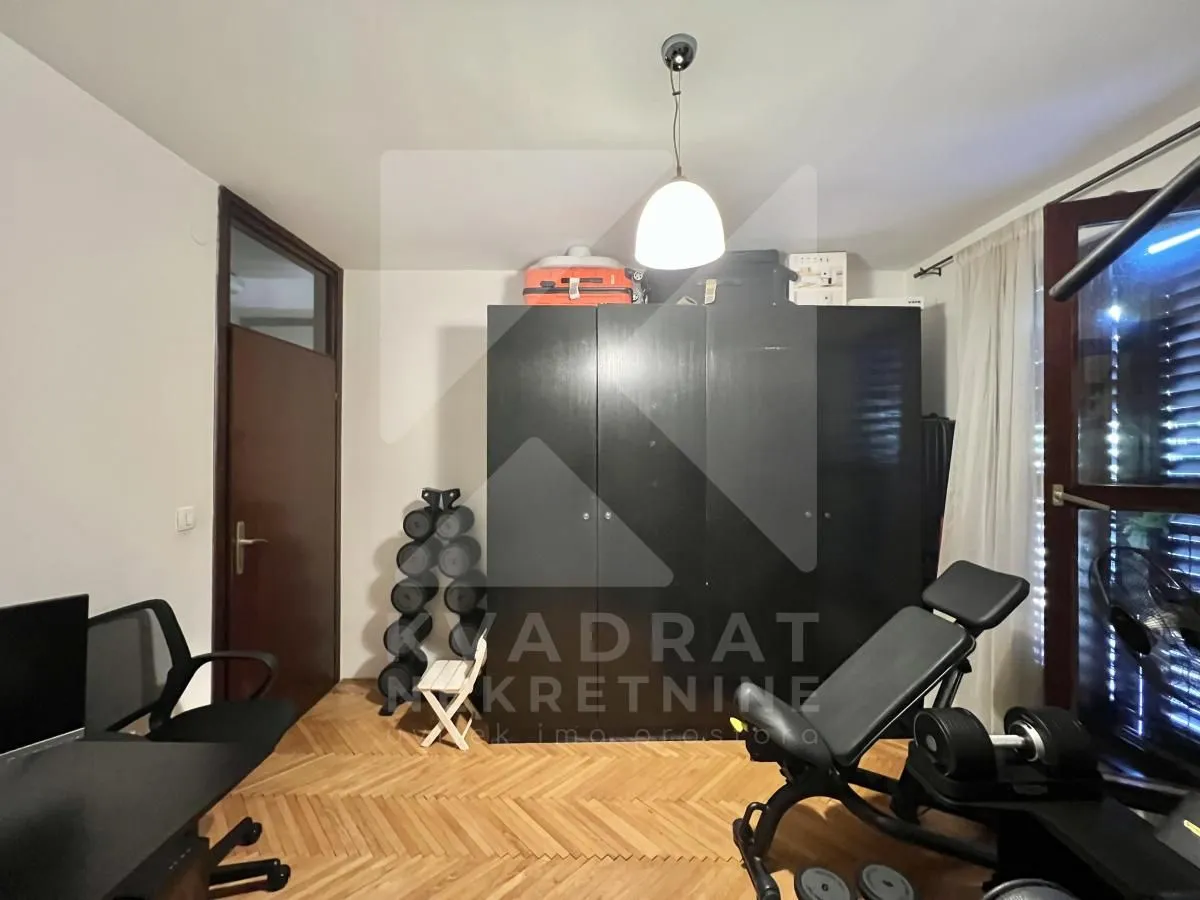 Prodaja, dvosoban stan, 91m², Malo Brdo, Podgorica