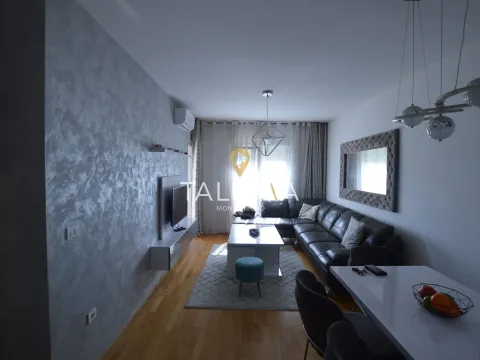 Izdavanje, dvosoban stan, 65m², Stari Aerodrom, Podgorica