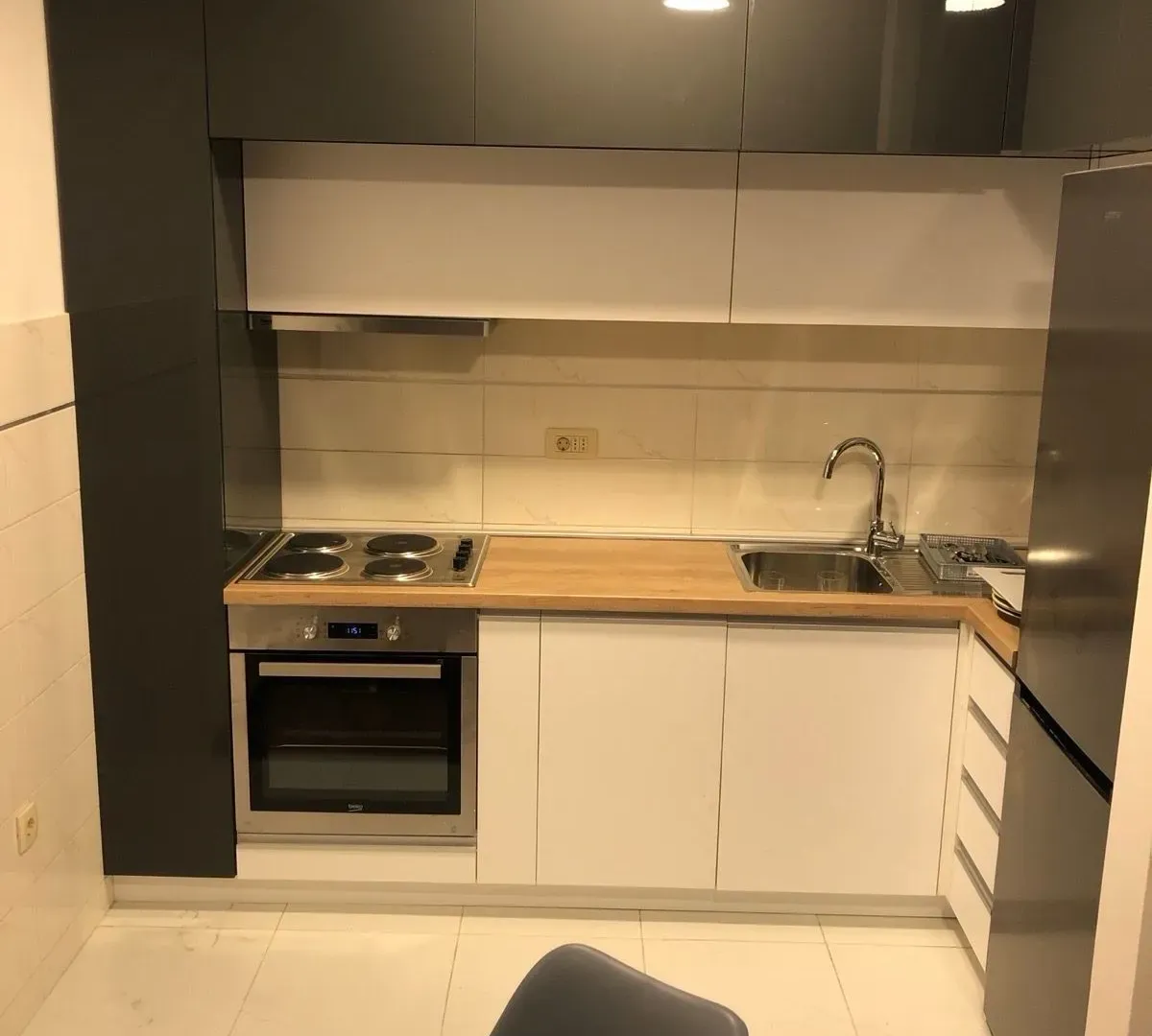 Izdavanje, jednosoban stan, 45m², Stari Aerodrom, Podgorica