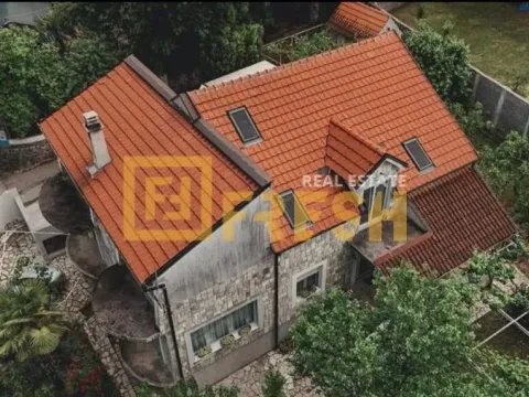 Prodaja, stan, 350m², Vranići, Podgorica - image 2