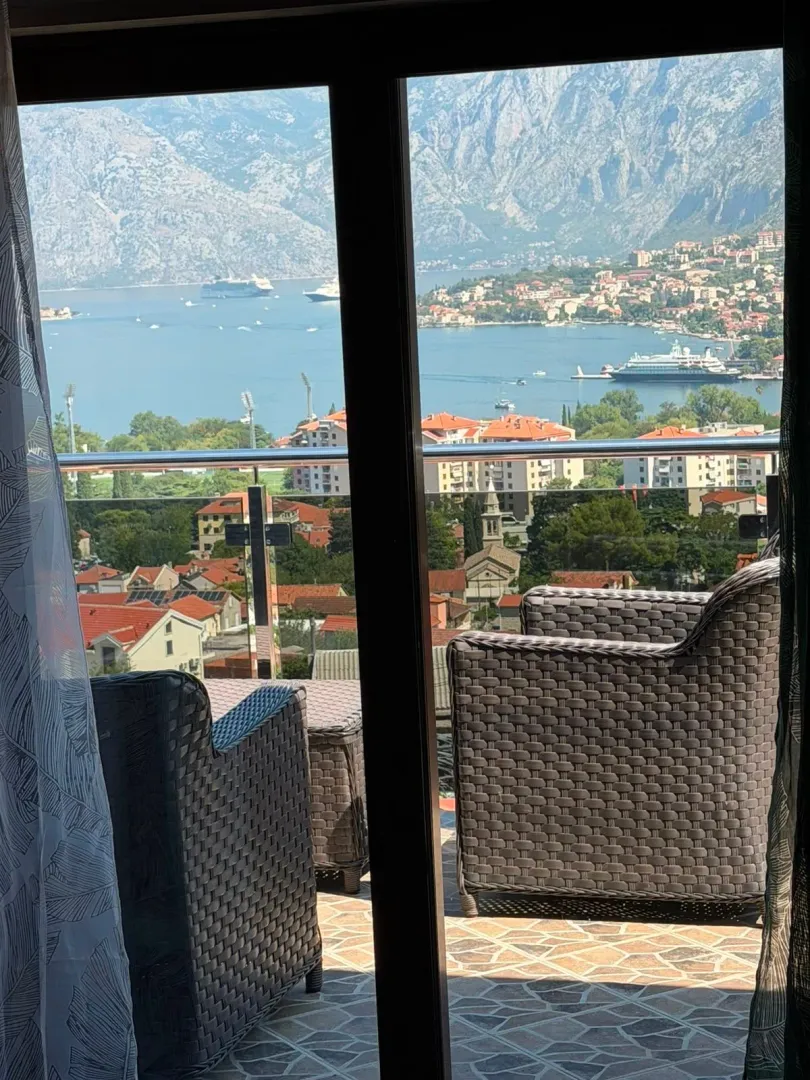 Rent, two bedroom apartment, 96m², Škaljari, Kotor