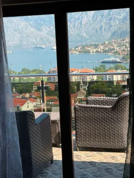 Rent, two bedroom apartment, 96m², Škaljari, Kotor - image 6