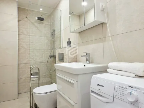 Izdavanje, trosoban stan, 120m², Konik, Podgorica - image 14