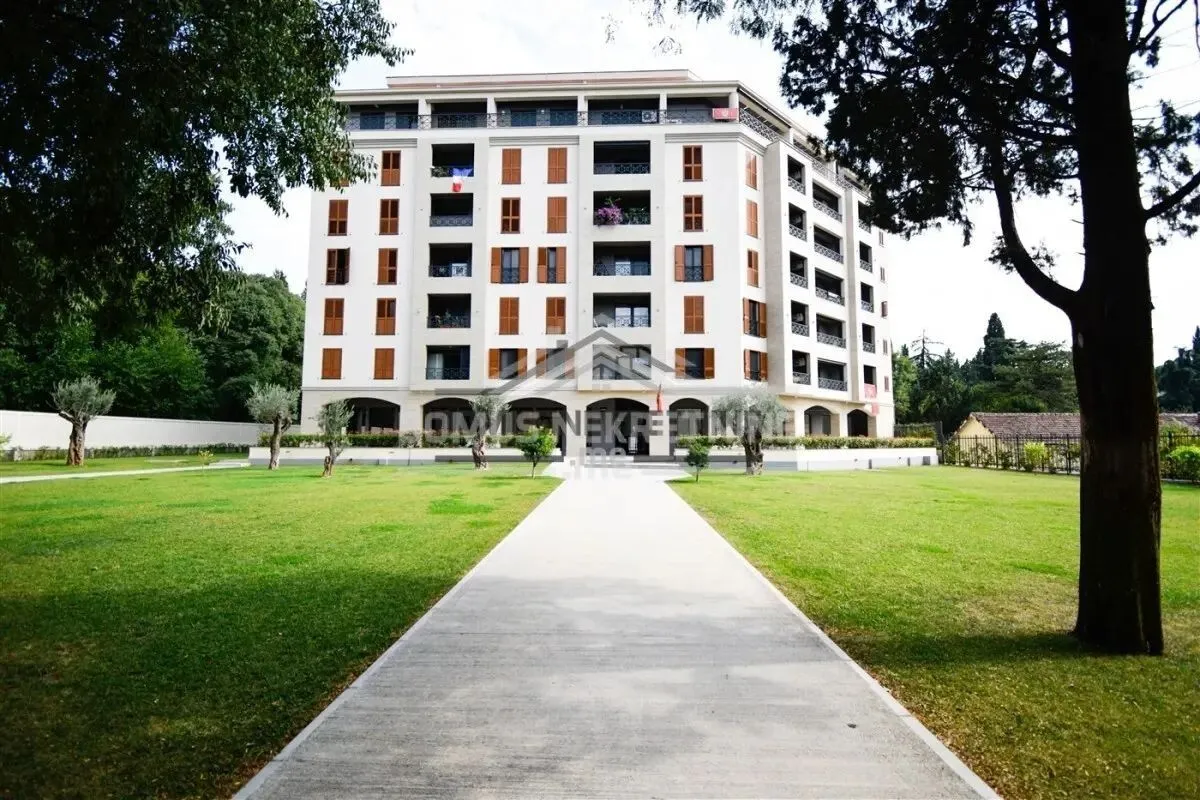 Izdavanje, jednosoban stan, 55m², Gorica C, Podgorica