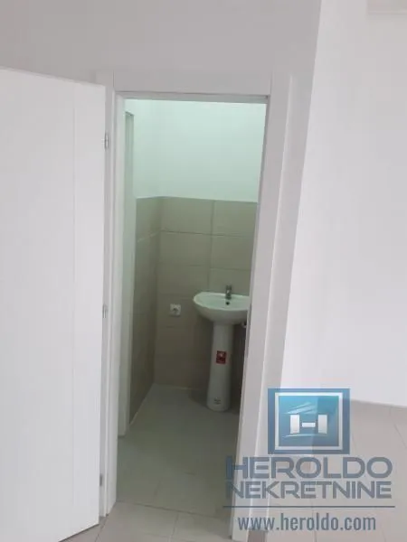 Sale, office space, 75m², Pivara, Jagodina