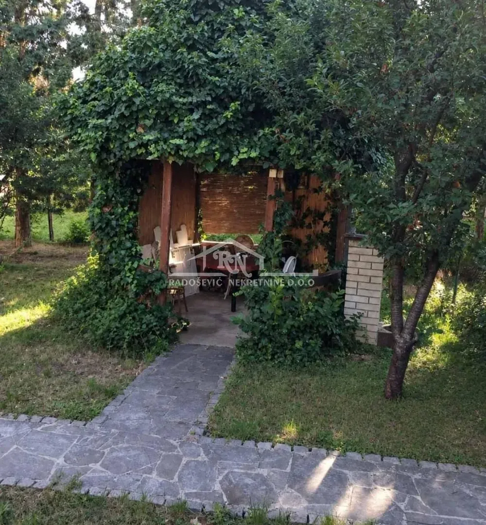 Prodaja, kuća, 366m², Obrenovac, Beograd