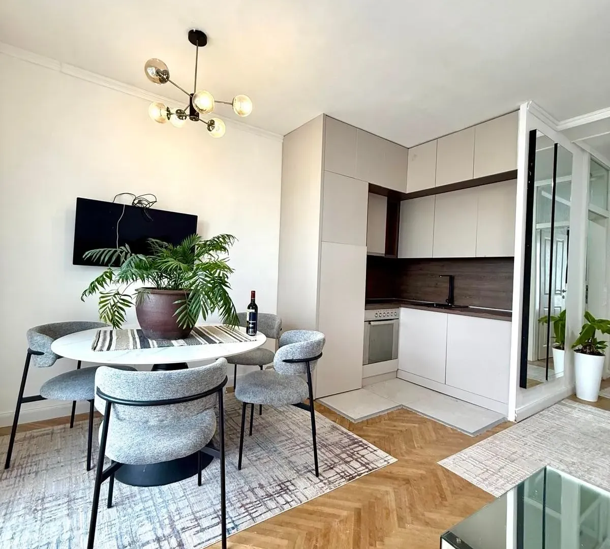 Izdavanje, dvosoban stan, 70m², Preko Morače, Podgorica