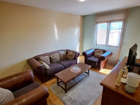 Rent, one bedroom apartment, 50m², Stari Aerodrom, Podgorica - image 9