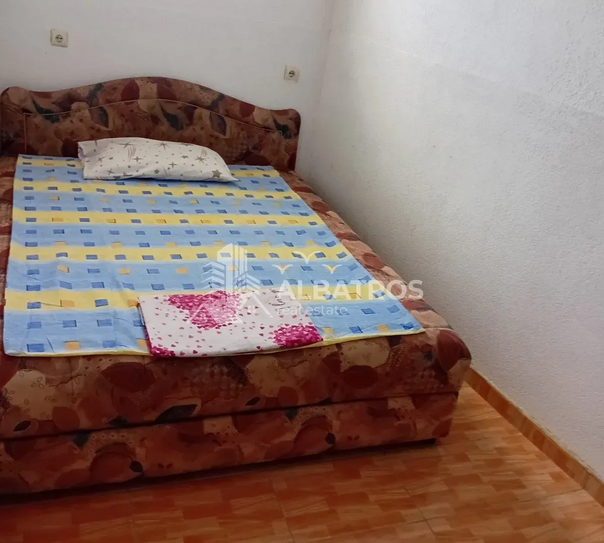 Rent, three bedroom apartment, 90m², Sutomore, Bar