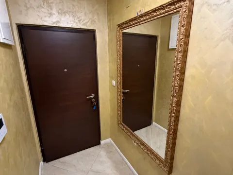 Izdavanje, dvosoban stan, 70m², Tološi, Podgorica - image 14