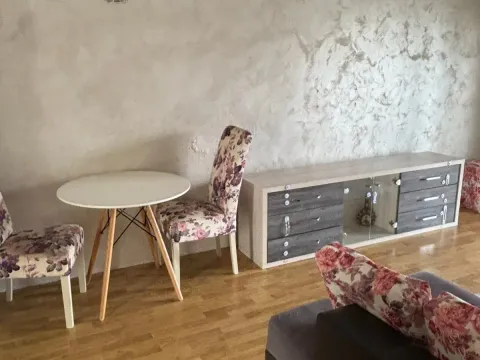 Prodaja, kuća, 150m², Stari Aerodrom, Podgorica - image 6