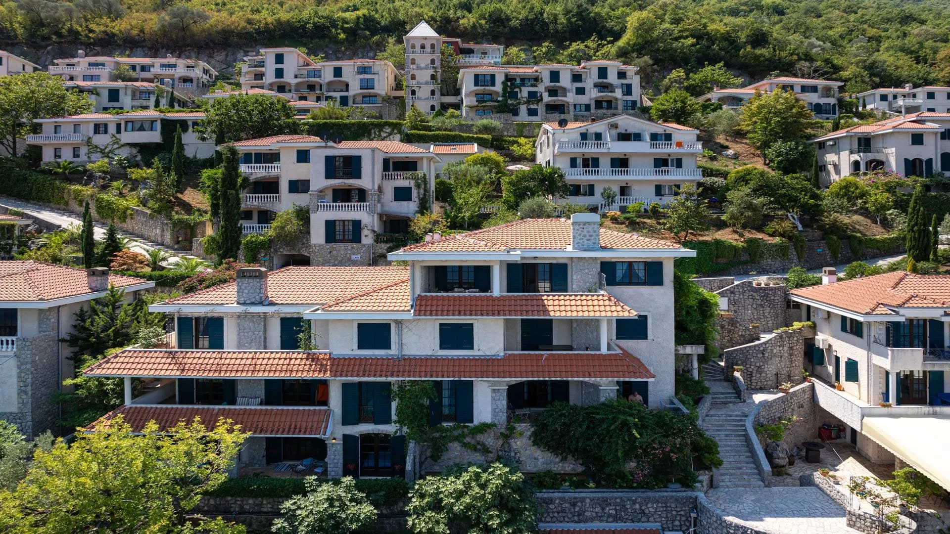 Prodaja, dvosoban stan, 101m², Kostanjica, Kotor