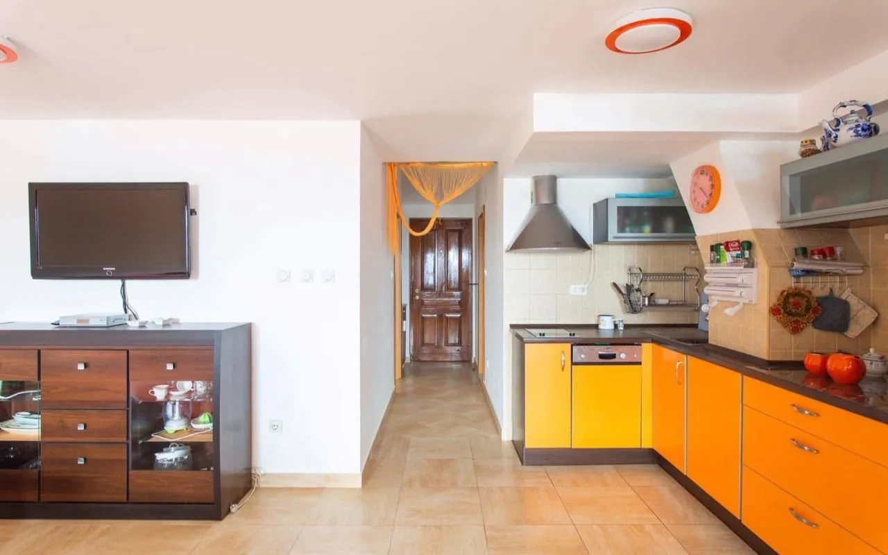 Prodaja, dvosoban stan, 72m², Kamenari, Herceg Novi