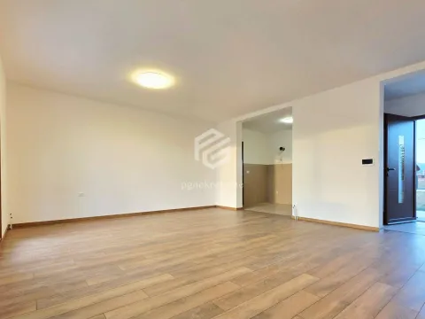 Rent, house, 190m², Golubac, Srbija - image 19