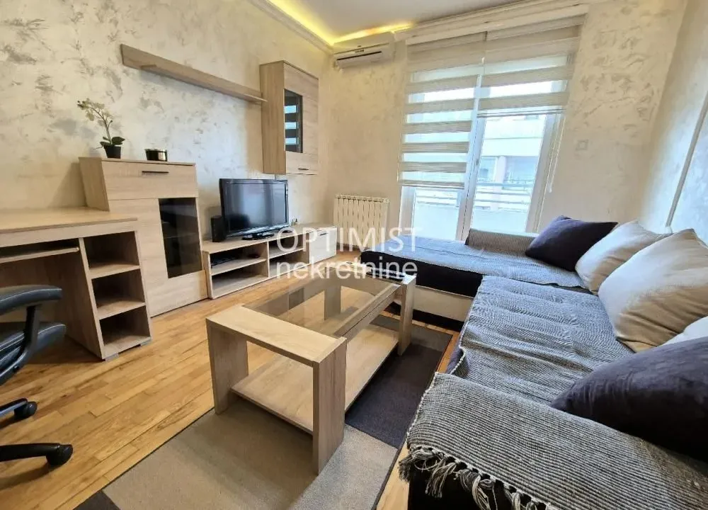 Rent, two bedroom apartment, 48m², Crveni Krst, Beograd