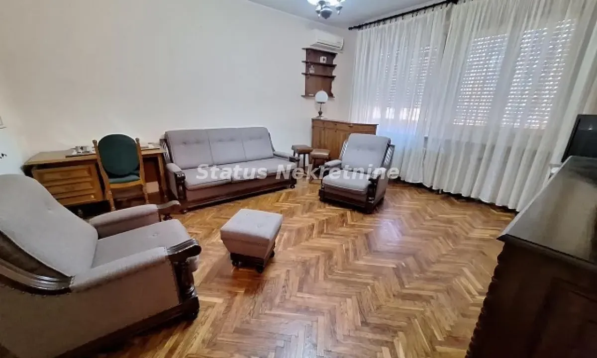 Izdavanje, dvosoban stan, 64m², Centar, Novi Sad