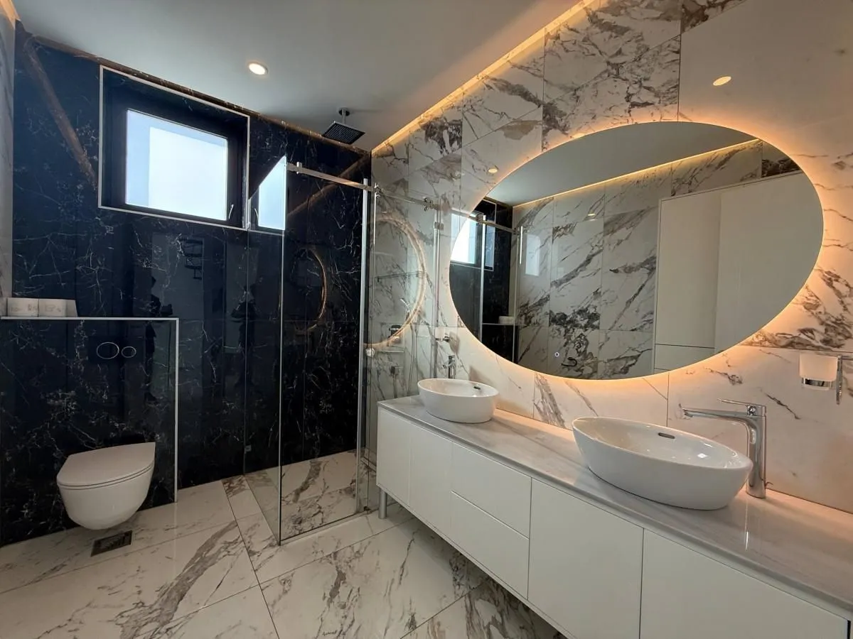 Izdavanje, kuća, 244m², Sremska Kamenica, Petrovaradin