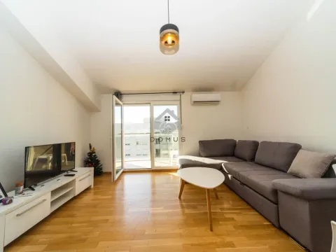 Izdavanje, jednosoban stan, 45m², Blok 9, Podgorica - image 3