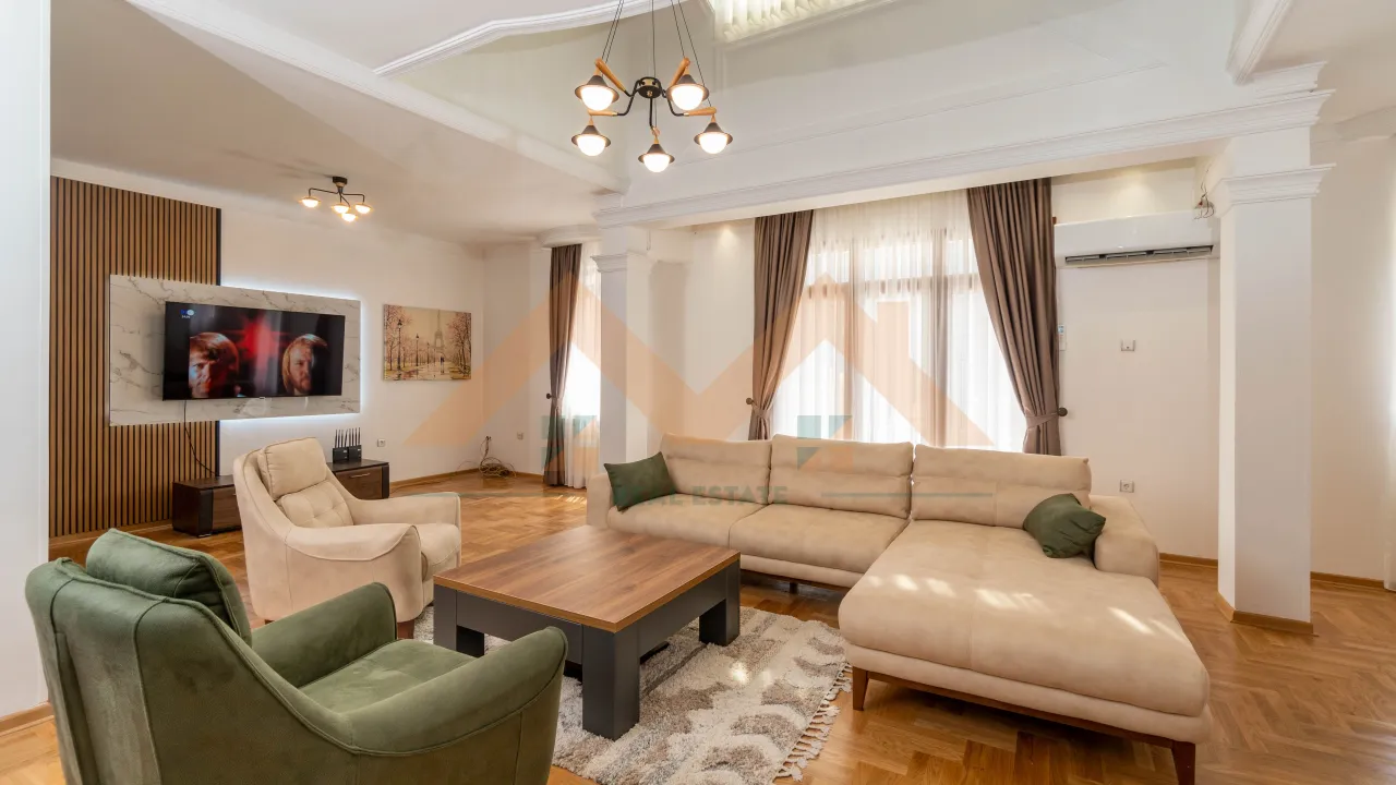 Izdavanje, kuća, 280m², Zabjelo, Podgorica