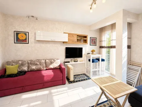 Sale, studio apartment, 31m², Bečići, Budva - image 2