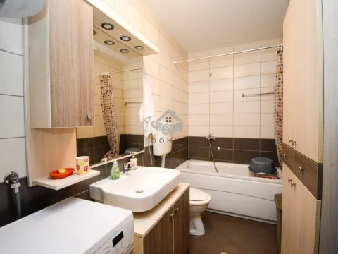 Prodaja, jednosoban stan, 57m², Krivi Most, Podgorica - image 7