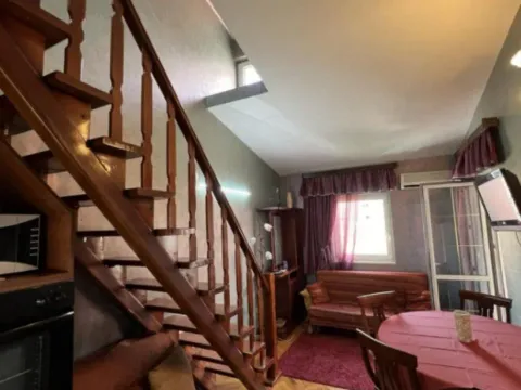 Izdavanje, dvosoban stan, 70m², Centar, Bar - image 8