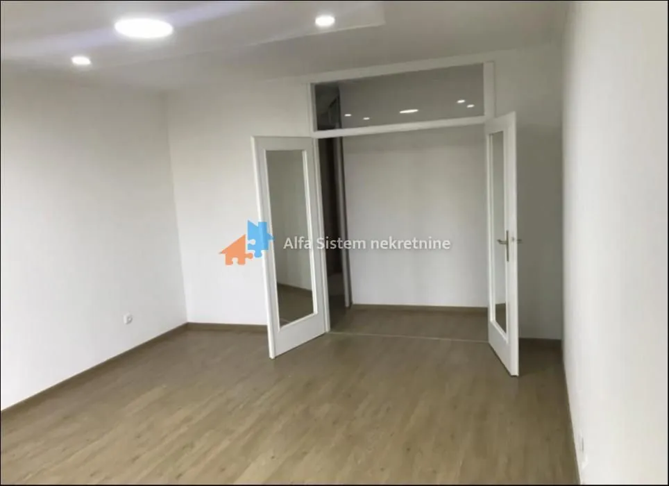 Rent, three bedroom apartment, 90m², Stari Grad, Beograd