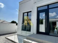 Izdavanje, kuća, 215m², Sremska Kamenica, Petrovaradin - image 3