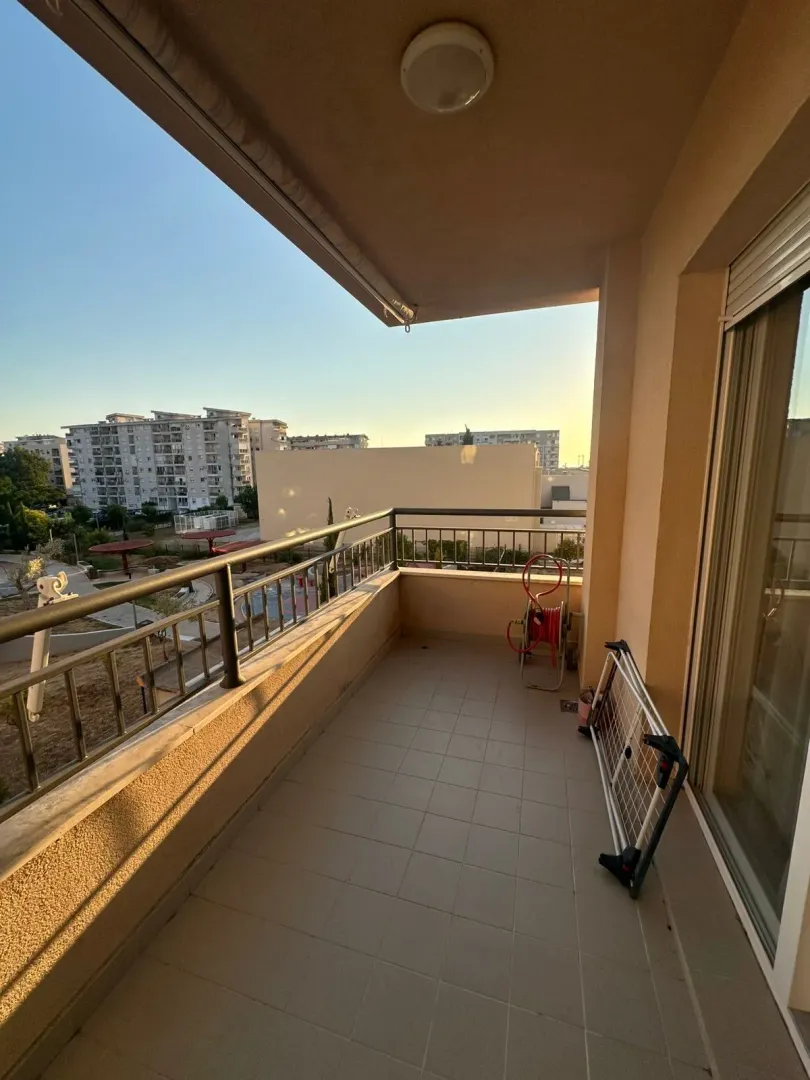 Prodaja, dvosoban stan, 69m², Centar, Bar