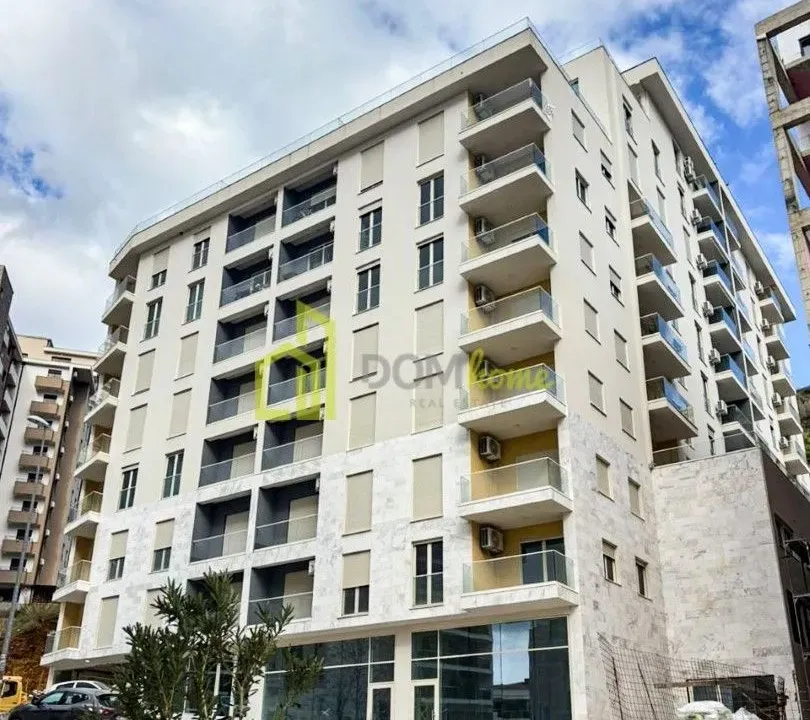 Izdavanje, garsonjera, 33m², Bečići, Budva