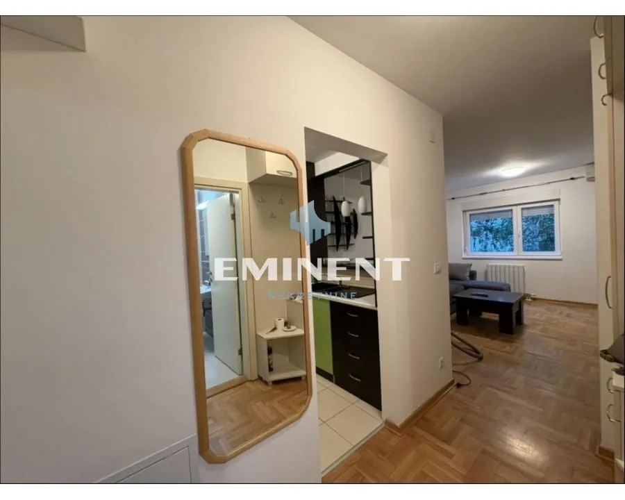 Rent, two bedroom apartment, 42m², Novi Beograd Blok 72, Novi Beograd Sve Podlokacije
