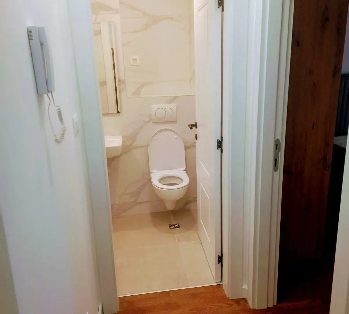 Izdavanje, jednosoban stan, 47m², Stari Aerodrom, Podgorica