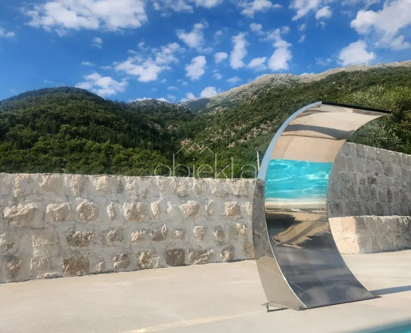 Rent, apartment, 105m², Kotor, Crna Gora