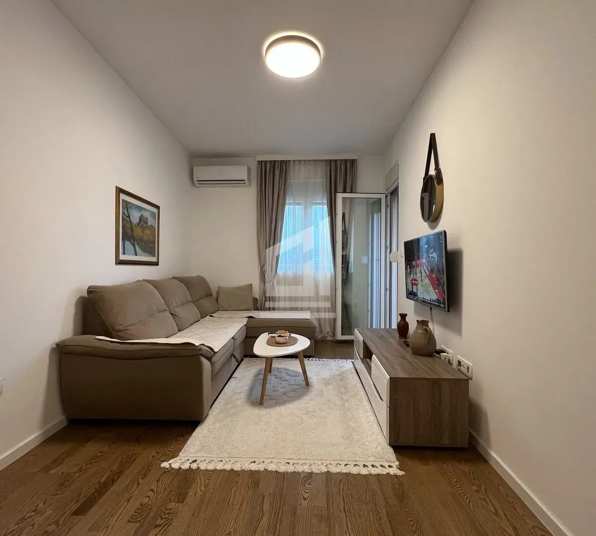 Izdavanje, jednosoban stan, 44m², Pobrežje, Podgorica