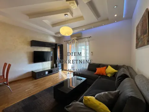 Rent, two bedroom apartment, 68m², City Kvart, Podgorica - image 4