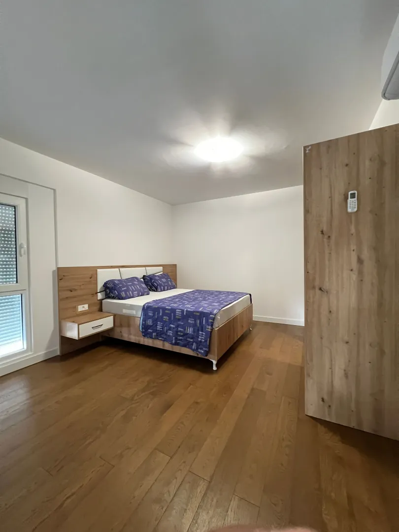 Izdavanje, dvosoban stan, 74m², Bjeliši, Bar