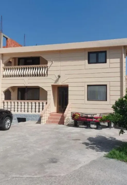 Prodaja, kuća, 176m², Polje, Bar