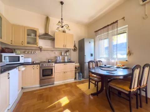 Prodaja, dvosoban stan, 73m², Đenovići, Herceg Novi - image 7