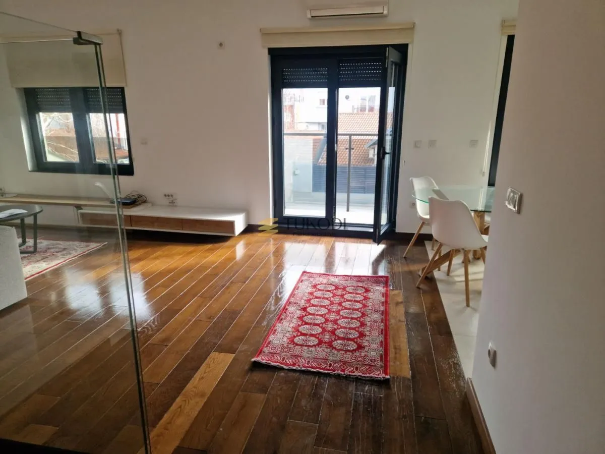 Rent, three bedroom apartment, 80m², Savski Venac, Beograd