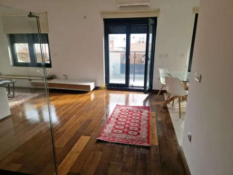 Rent, three bedroom apartment, 80m², Savski Venac, Beograd - image 1