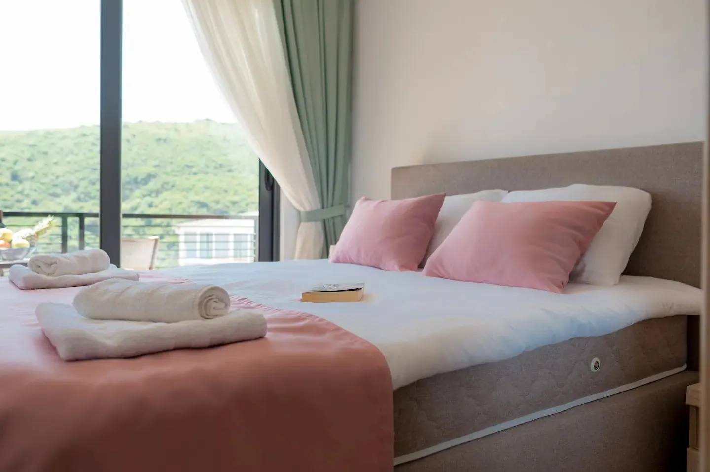 Sale, house, 170m², Bečići, Budva