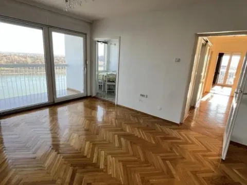 Izdavanje, trosoban stan, 73m², Kej, Novi Sad Sve Podlokacije - image 5