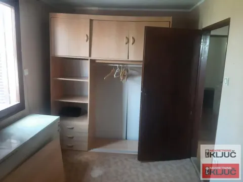 Izdavanje, kuća, 90m², Beočin, Srbija - image 2