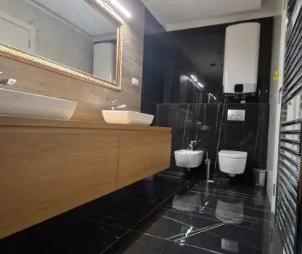 Izdavanje, četvorosoban stan, 204m², Kalenić Pijaca, Vračar Sve Podlokacije - image 7