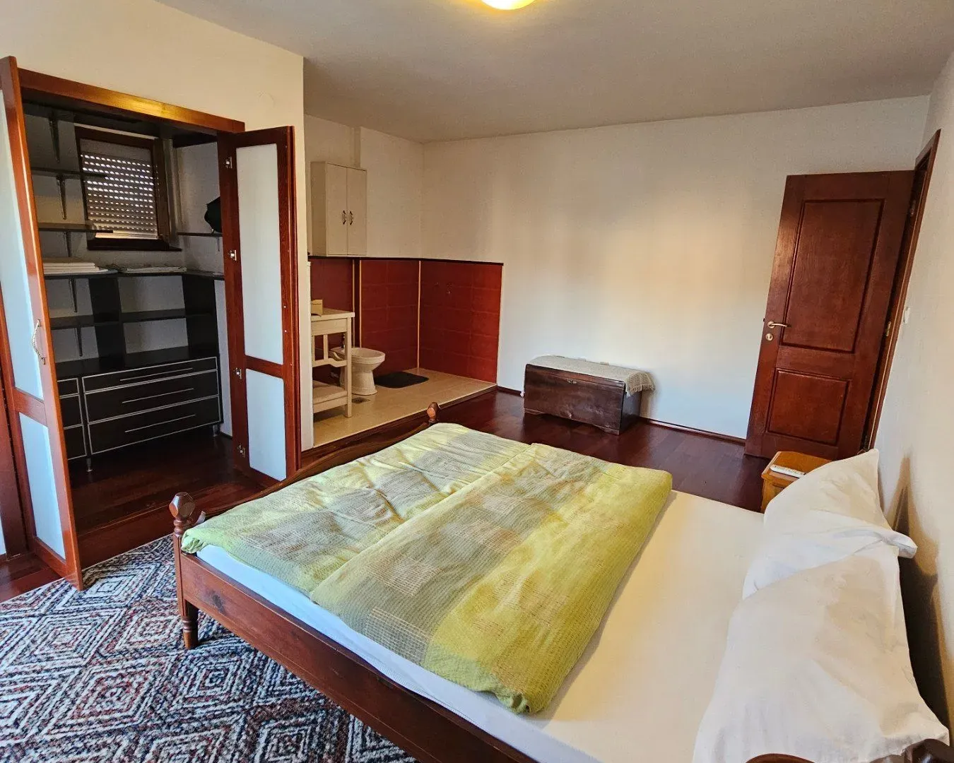 Izdavanje, kuća, 216m², Dalmatinska ulica, Podgorica