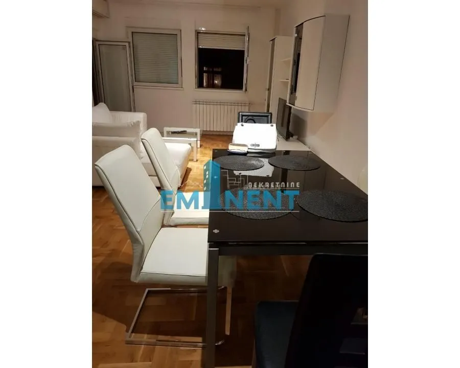 Izdavanje, dvosoban stan, 62m², Palilula Sve Podlokacije, Beograd
