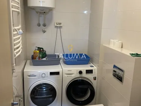 Izdavanje, trosoban stan, 100m², City Kvart, Podgorica - image 6