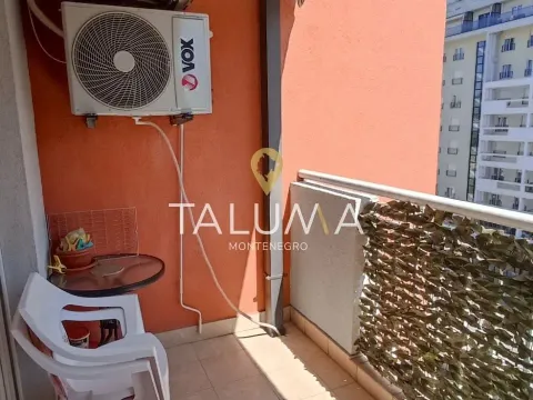 Sale, two bedroom apartment, 74m², City Kvart, Podgorica - image 3